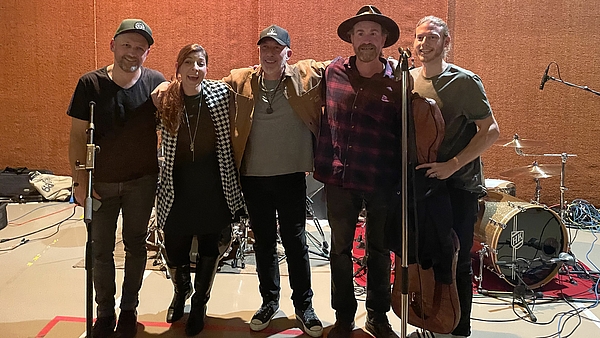 Jubiläumssonderbar mit den Bands Nepthun und Säny