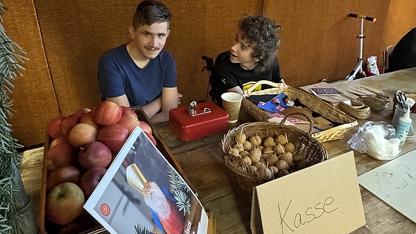 2025 Spendenbazar mit Samichlaus