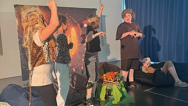 Theaterprojekt Peter Pan in der besonderen Volksschule der Stiftung Rossfeld