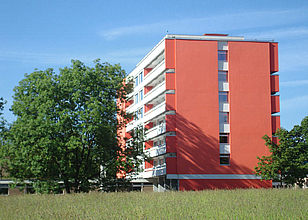 Die Stiftung Rossfeld bietet in 39 Einzelzimmer und 10 Zweizimmer-Appartments betreutes Wohnen.