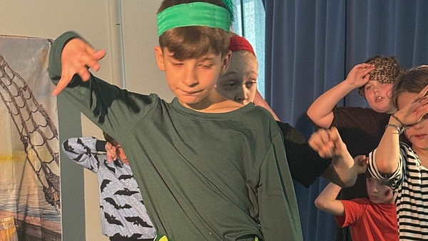 Theaterprojekt Peter Pan in der besonderen Volksschule der Stiftung Rossfeld