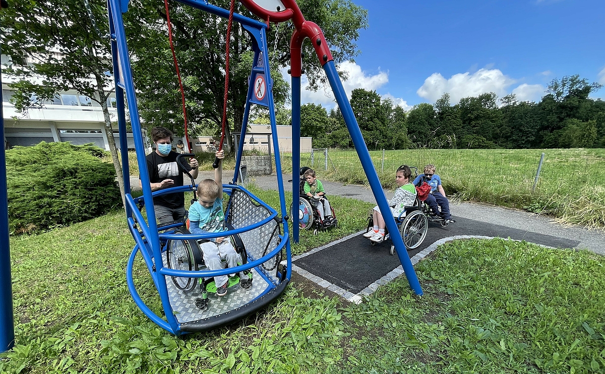 barrierefreie Schaukel
