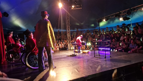 Jubiläumswoche mit Theaterzirkus Wunderplunder