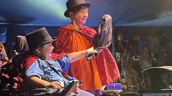 Jubiläumswoche mit Theaterzirkus Wunderplunder