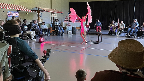 Jubiläumswoche Jahrmarkt mit den Bewohnerinnen und Bewohnern