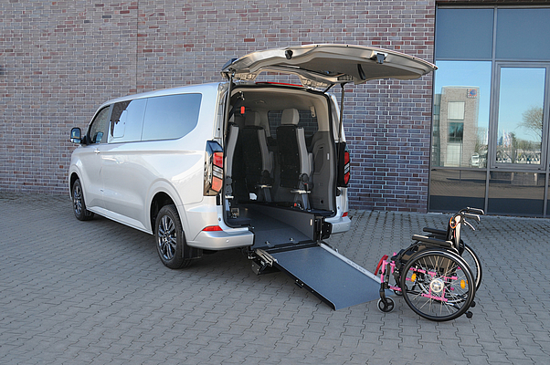 Warpel Bruns Ford Custom V710