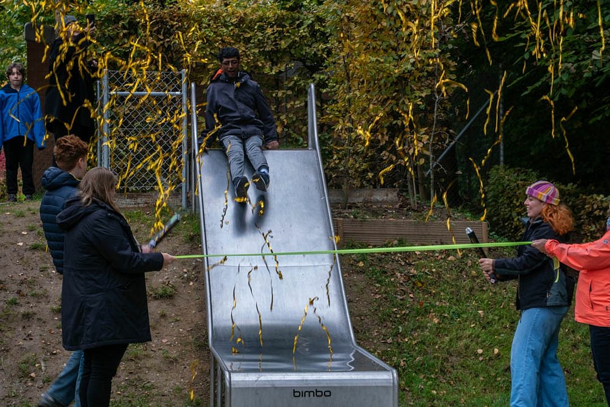 Einweihung inklusive Rutschbahn