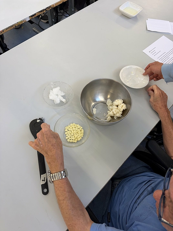 Projektwoche Hygiene Seife und Handcreme selber hergestellt