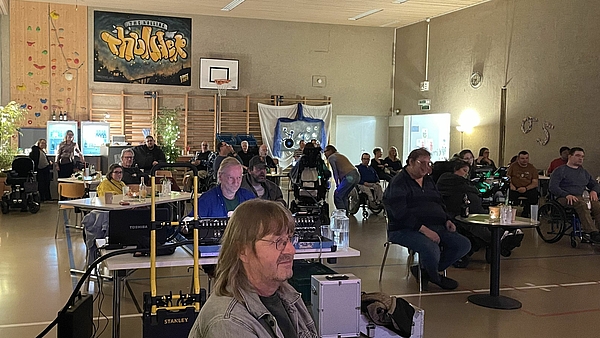 Jubiläumssonderbar mit den Bands Nepthun und Säny