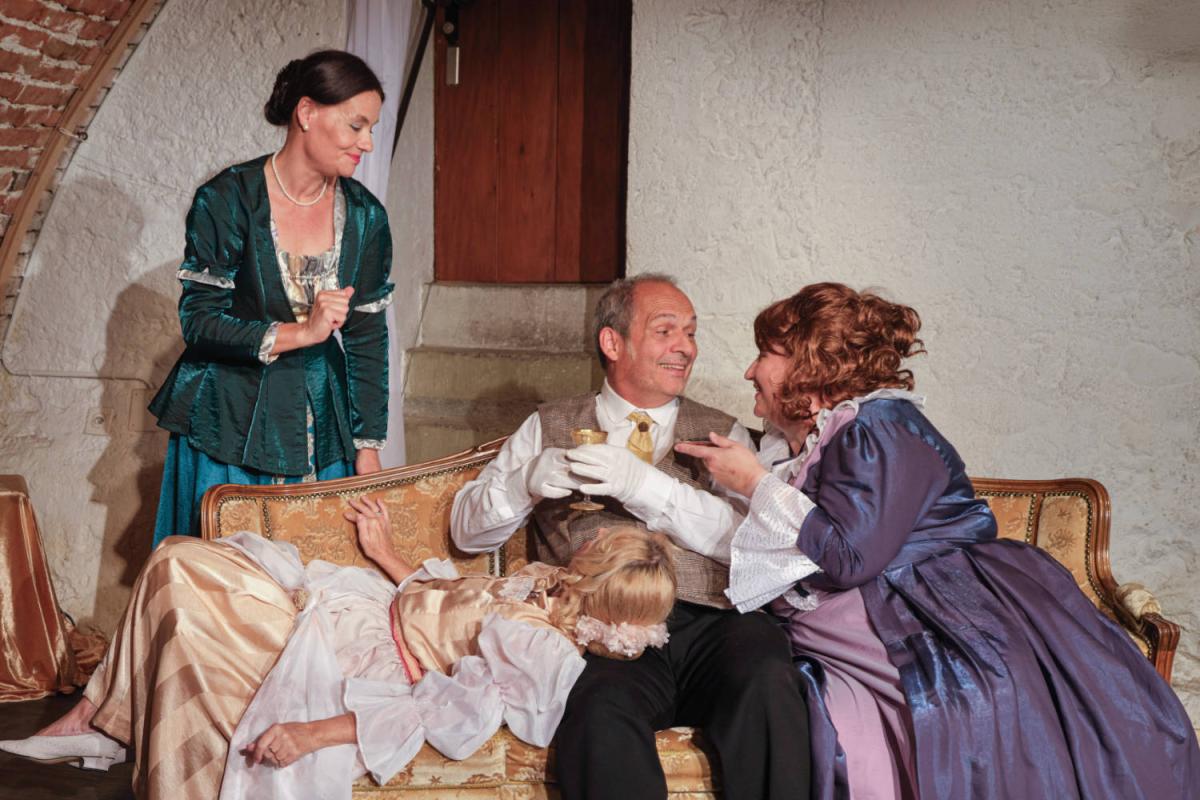 Theaterstück Fisch zu Viert in der MZH Rossfeld