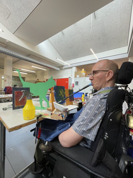 Kater Urban der Quartierpost zu Besuch in der Stiftung Rossfeld